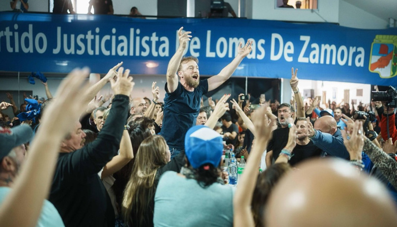 Con toda la militancia, Otermín compartió un locro en el PJ de Lomas por el 1 de Mayo