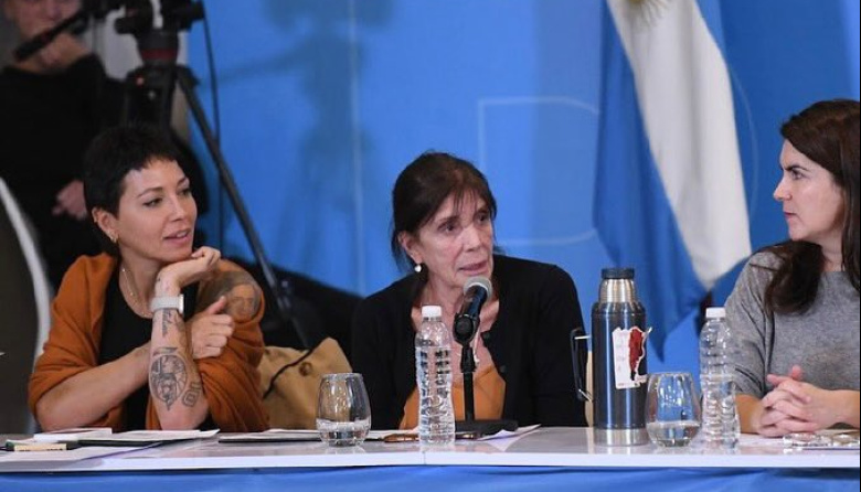 Mayra Mendoza: "Estamos obligados a construir una representación potente para las amplias mayorías"