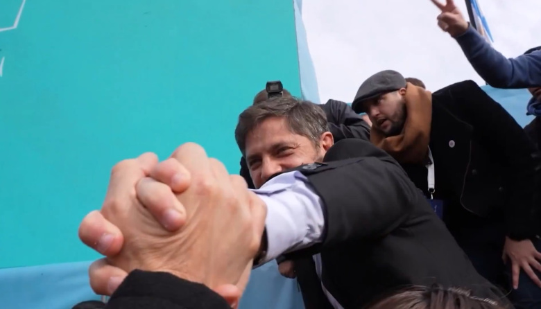 Massa compartió un spot junto a Cristina y Axel a una semana de las elecciones