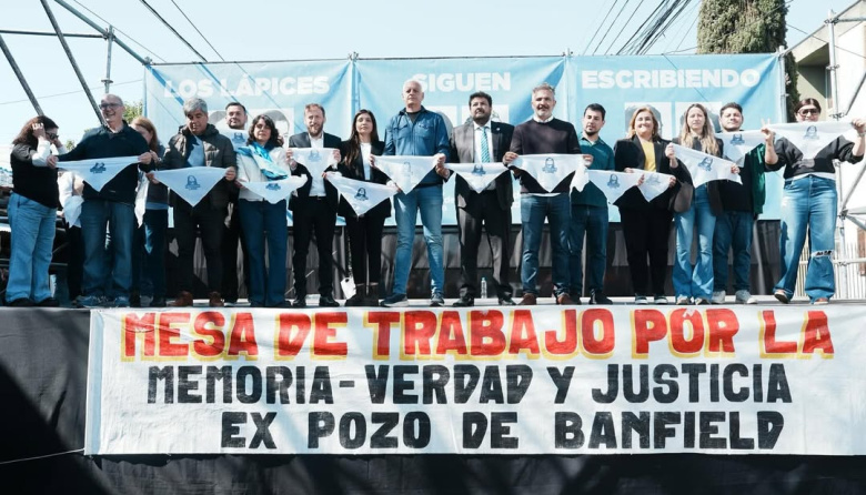 "Lomas tiene Memoria": Federico Otermín encabezó el acto por los 49 años de La Noche de Los Lápices