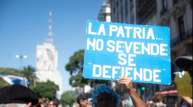 El PJ de Lomas marchó por Memoria, Verdad y Justicia, y reclamó por Cristina libre